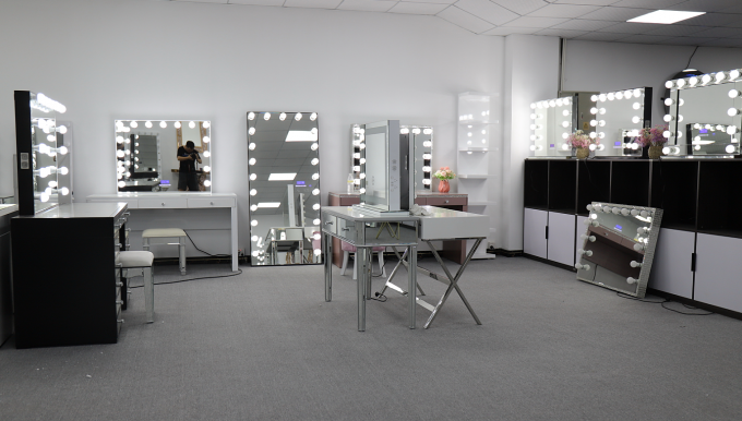 Vanity Makeup Mirror With Lights Cosmetic Mirror With 15 Dimmable LED Bulbs 34
