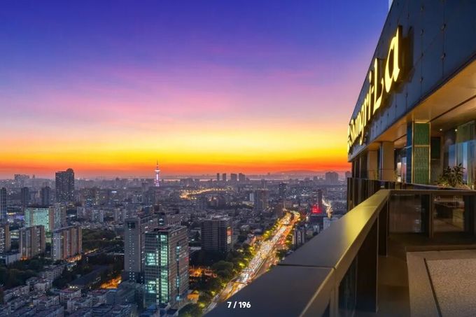 latest company case about Shangri-La : Graceful 5-Star Hotel With Elegant Rooms And Epic City Views  0