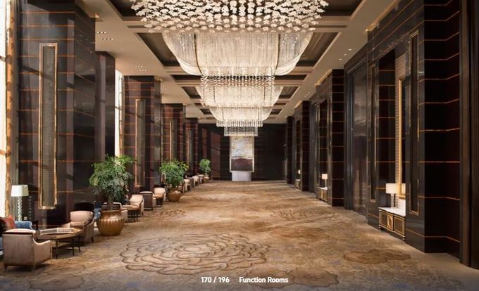 latest company case about Shangri-La : Graceful 5-Star Hotel With Elegant Rooms And Epic City Views  10